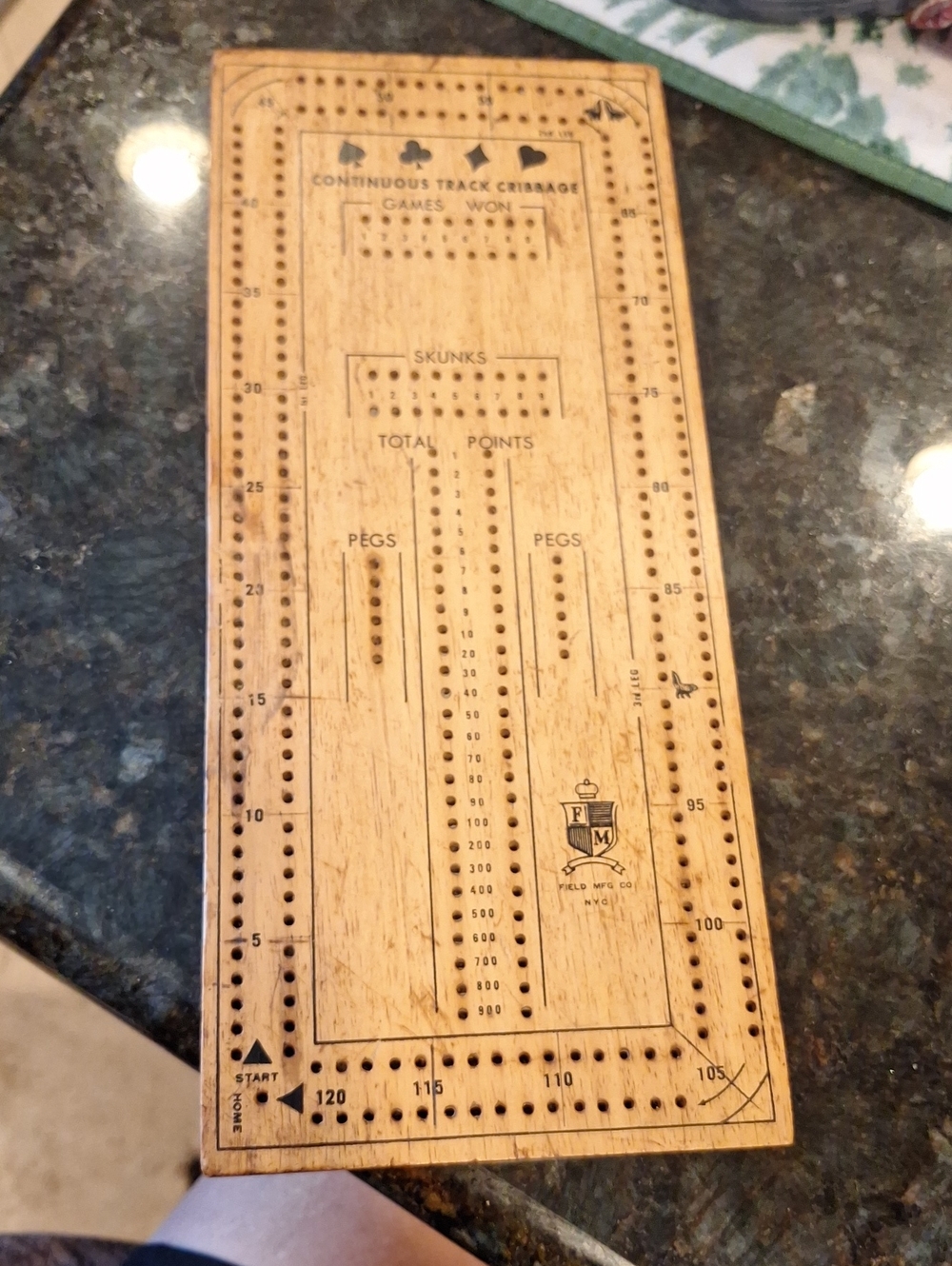 Vintage Wooden Cribbage Board -Field Manufacturing Co. Natural Wood